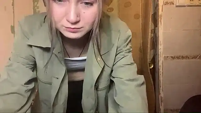 Snapshot of ArianeBhayani chatting on October 30, 2025, 9:37 pm ArianeBhayani online show from October 30, 2025, 9:37 pm