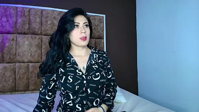 THAMARA ANGELLS  online show from October 13, 2025, 2:33 am