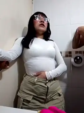 Snapshot of angie_rousse_ chatting on November 12, 2025, 1:22 pm angie rousse online show from November 12, 2025, 1:22 pm