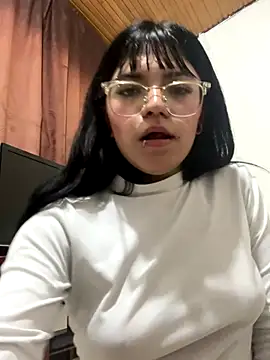 Snapshot of angie_rousse_ chatting on November 22, 2025, 12:53 am angie rousse online show from November 22, 2025, 12:53 am