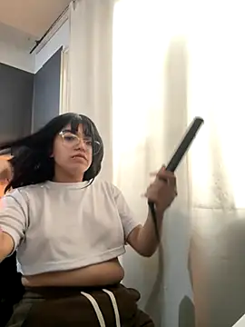 Snapshot of angie_rousse_ chatting on November 25, 2025, 5:46 pm angie rousse online show from November 25, 2025, 5:46 pm