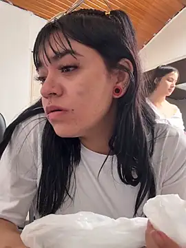 Snapshot of angie_rousse_ chatting on November 27, 2025, 1:57 pm angie rousse online show from November 27, 2025, 1:57 pm