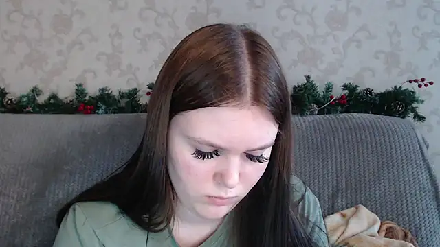 Musegirl online show from February 15, 2026, 8:13 am