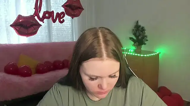 Musegirl online show from February 25, 2026, 8:13 am