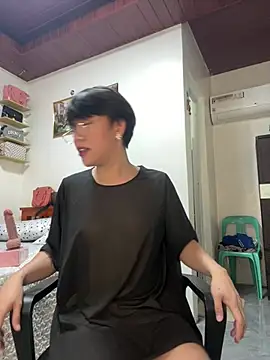 Snapshot of Keyka15 chatting on February 2, 2026, 1:43 pm Keyka15 online show from February 2, 2026, 1:43 pm