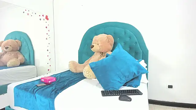 Snapshot of Grecia_Moore chatting on November 20, 2025, 1:33 pm Grecia Moore online show from November 20, 2025, 1:33 pm