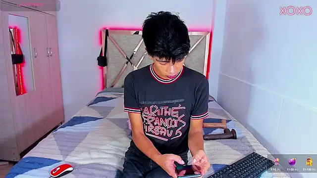 Jacovo2002 online show from October 15, 2025, 4:07 pm