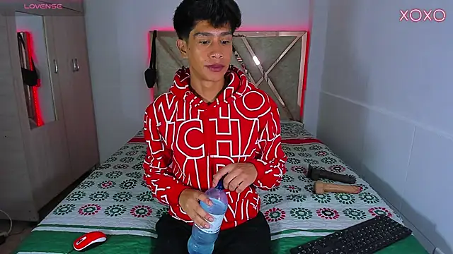 Jacovo2002 online show from October 25, 2025, 5:26 am