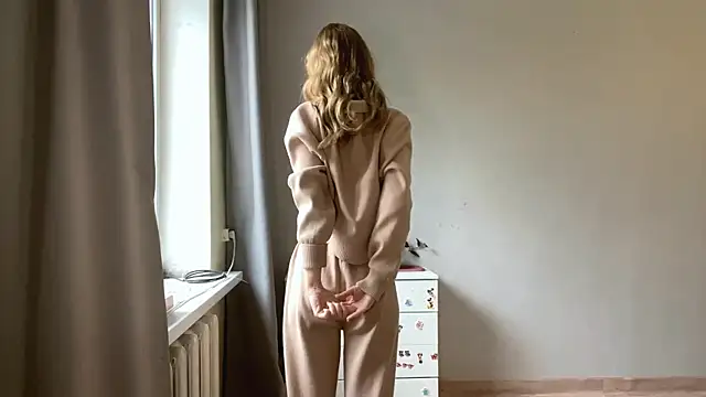 Snapshot of _petaI chatting on November 12, 2025, 5:41 am petaI online show from November 12, 2025, 5:41 am