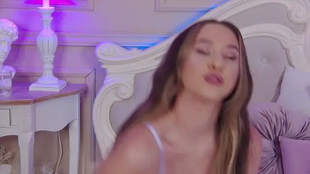 MileyMalory online show from October 20, 2025, 1:33 pm