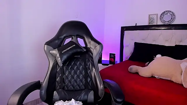 Barbieteeen online show from November 29, 2025, 4:37 am