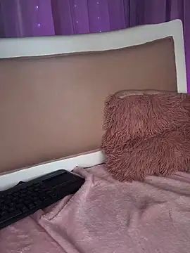 Snapshot of Swweet_Miia1 chatting on October 21, 2025, 9:37 pm Swweet Miia1 online show from October 21, 2025, 9:37 pm