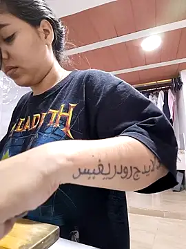 Snapshot of harper_ks chatting on November 19, 2025, 4:18 pm harper ks online show from November 19, 2025, 4:18 pm