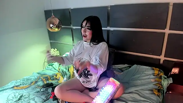 bubble  angel   online show from May 18, 2026, 12:33 pm