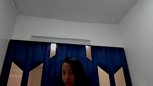 Snapshot of Perla_Jonhson_Rs chatting on November 30, 2025, 1:15 pm Perla Jonhson Rs online show from November 30, 2025, 1:15 pm