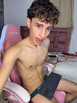 Douglas Lux online show from January 11, 2026, 10:37 pm