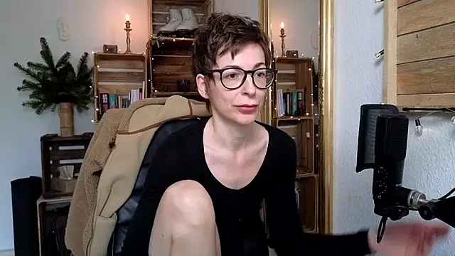 Snapshot of Antifistin chatting on November 27, 2025, 11:56 am Antifistin online show from November 27, 2025, 11:56 am