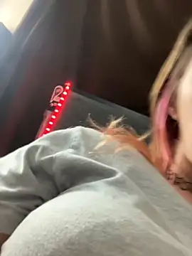 Snapshot of Mustbethemoney1234 chatting on October 19, 2025, 11:11 am Mustbethemoney1234 online show from October 19, 2025, 11:11 am