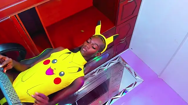 Snapshot of Kimberlyn_Black chatting on October 16, 2025, 9:27 pm Kimberlyn Black online show from October 16, 2025, 9:27 pm