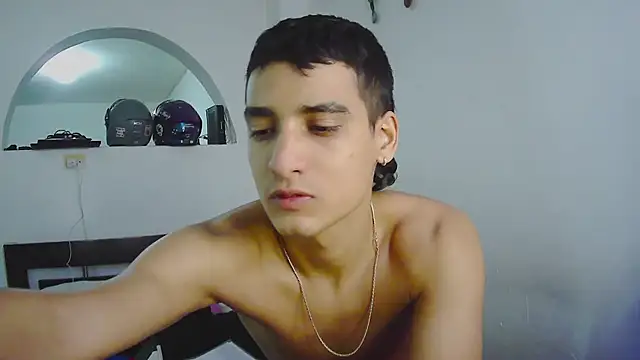 Snapshot of AnyRUSSO chatting on October 28, 2025, 8:29 am AnyRUSSO online show from October 28, 2025, 8:29 am