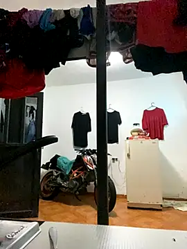 Snapshot of AnyRUSSO chatting on December 4, 2025, 1:15 am AnyRUSSO online show from December 4, 2025, 1:15 am