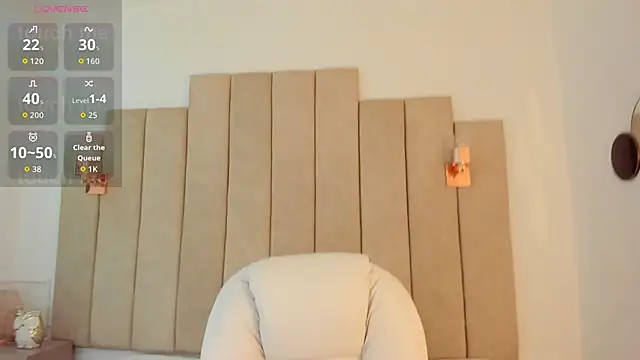  naylaa  online show from November 28, 2025, 3:20 am