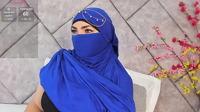  naylaa  online show from April 9, 2026, 3:28 am