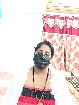 Snapshot of tamil-aunt chatting on November 13, 2025, 4:28 pm tamil-aunt online show from November 13, 2025, 4:28 pm