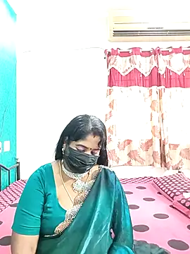 Snapshot of tamil-aunt chatting on November 24, 2025, 3:39 am tamil-aunt online show from November 24, 2025, 3:39 am