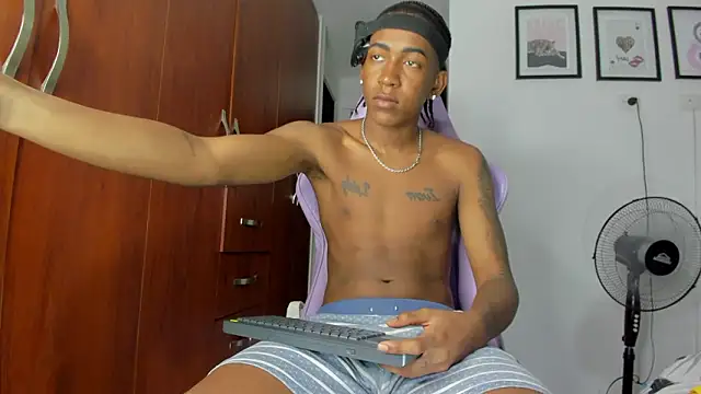 latin kay1 online show from February 21, 2026, 10:11 pm