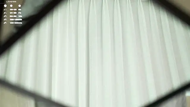 Snapshot of MonetLeitman chatting on November 12, 2025, 1:06 am MonetLeitman online show from November 12, 2025, 1:06 am