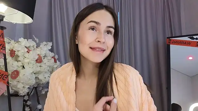 Snapshot of LionKierra chatting on November 2, 2025, 4:37 am LionKierra online show from November 2, 2025, 4:37 am