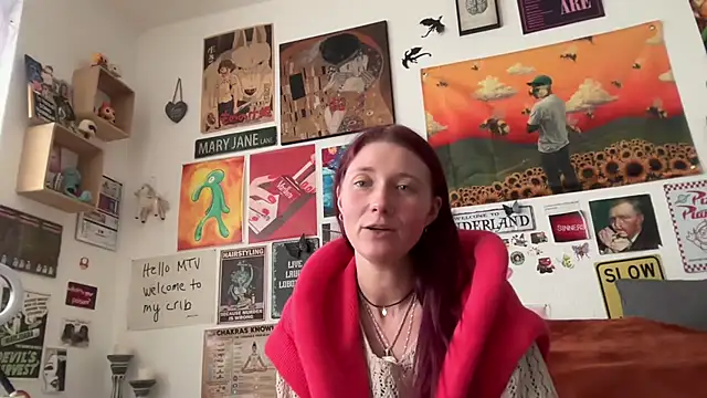 Snapshot of PauliinaBlue chatting on October 22, 2025, 1:55 pm PauliinaBlue online show from October 22, 2025, 1:55 pm