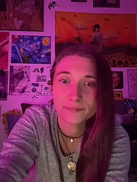 Snapshot of PauliinaBlue chatting on November 3, 2025, 8:10 pm PauliinaBlue online show from November 3, 2025, 8:10 pm