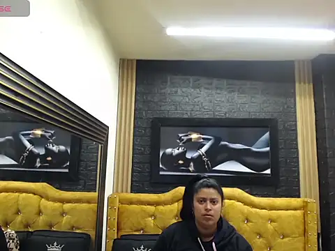 Snapshot of valeri_wet chatting on November 3, 2025, 9:43 am valeri wet online show from November 3, 2025, 9:43 am