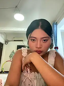 lan-xinh1 online show from October 18, 2025, 7:14 pm