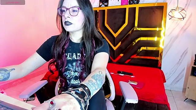 Snapshot of Evangelinejoness_ chatting on October 16, 2025, 11:44 am Evangelinejoness online show from October 16, 2025, 11:44 am