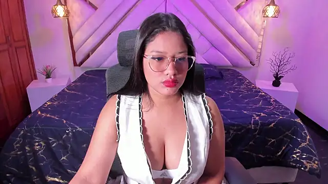 natachacole online show from October 16, 2025, 11:22 am