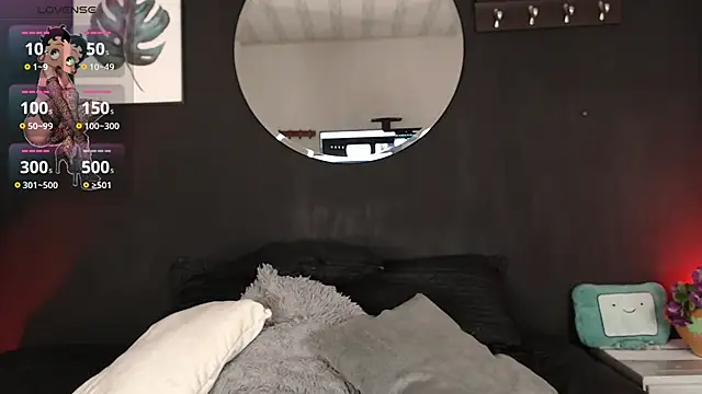 Snapshot of TamaraaRoss_ chatting on December 1, 2025, 7:08 pm TamaraaRoss online show from December 1, 2025, 7:08 pm