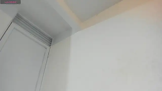 Snapshot of mis-violetha chatting on November 4, 2025, 1:05 am mis-violetha online show from November 4, 2025, 1:05 am