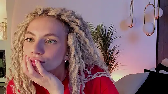 Snapshot of mia_silkk chatting on October 24, 2025, 5:59 am mia silkk online show from October 24, 2025, 5:59 am