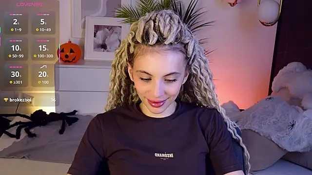 Snapshot of mia_silkk chatting on November 1, 2025, 6:26 am mia silkk online show from November 1, 2025, 6:26 am