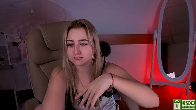 Lulu   Moon online show from January 12, 2026, 10:15 pm