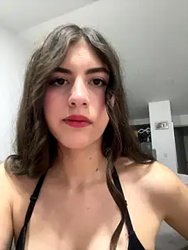 Snapshot of AlessiaLuxx chatting on November 1, 2025, 10:56 pm AlessiaLuxx online show from November 1, 2025, 10:56 pm