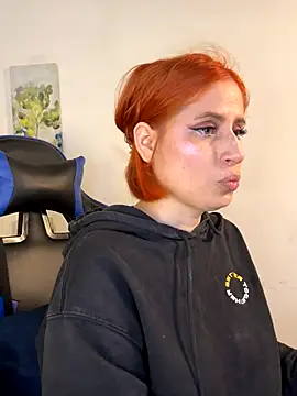 Snapshot of Adeline_1 chatting on October 27, 2025, 9:41 pm Adeline 1 online show from October 27, 2025, 9:41 pm