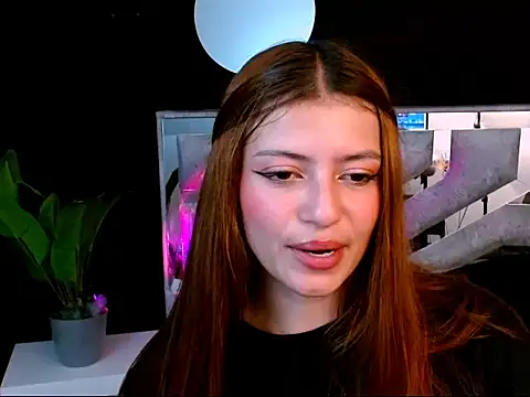 Snapshot of viky_evanss chatting on October 23, 2025, 7:12 pm viky evanss online show from October 23, 2025, 7:12 pm