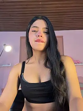 LunaMoore Pink online show from July 15, 2026, 12:21 pm