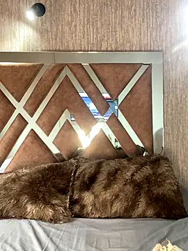 Snapshot of ElectraPink_ chatting on October 29, 2025, 12:40 pm ElectraPink online show from October 29, 2025, 12:40 pm