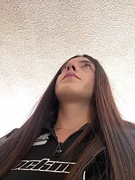 ElectraPink  online show from February 25, 2026, 1:32 pm