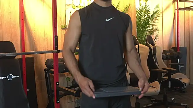 Snapshot of Reik_Vonn chatting on November 28, 2025, 12:08 pm Reik Vonn online show from November 28, 2025, 12:08 pm